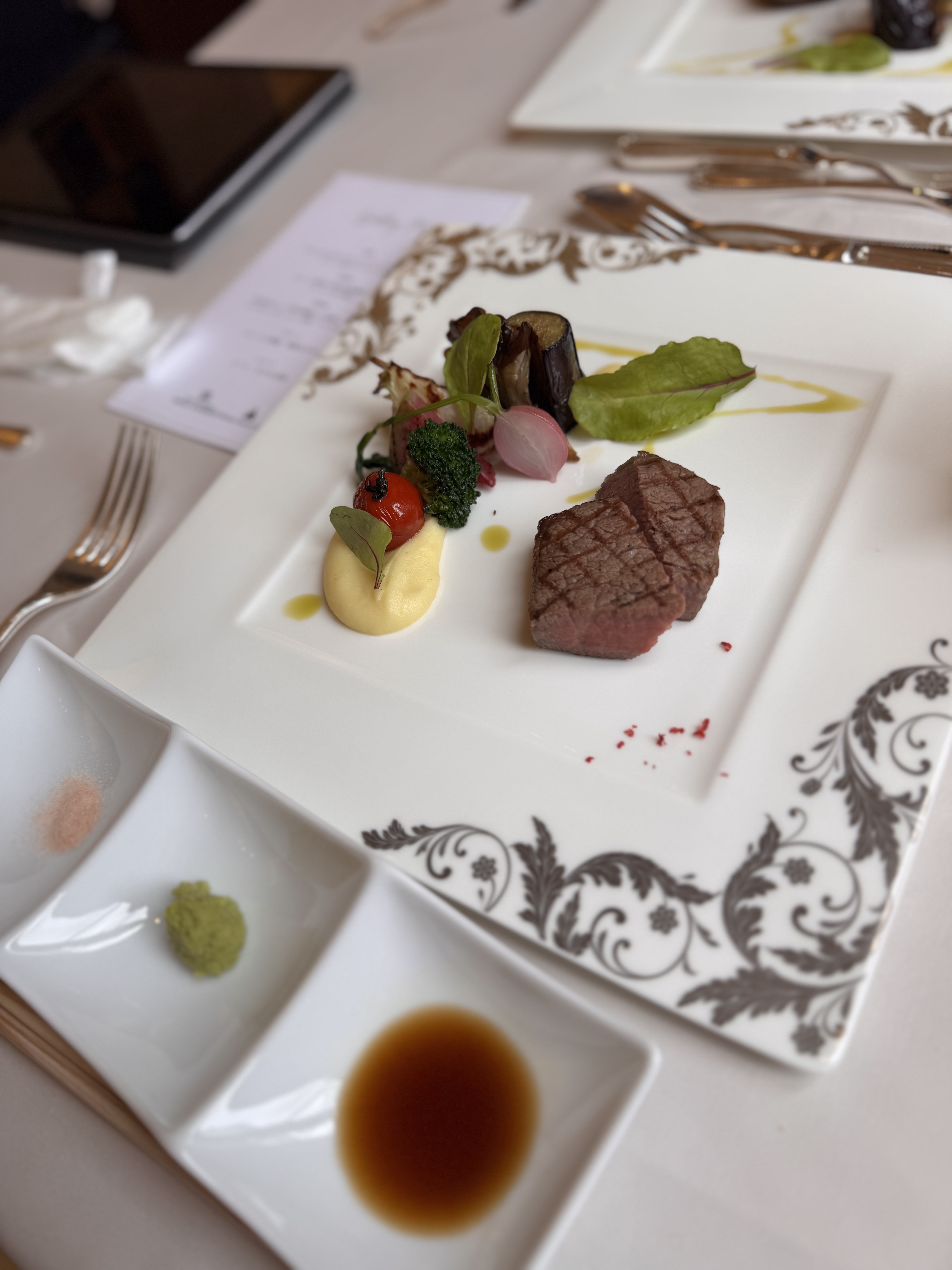 ローズガーデン/ロイヤルグレース大聖堂