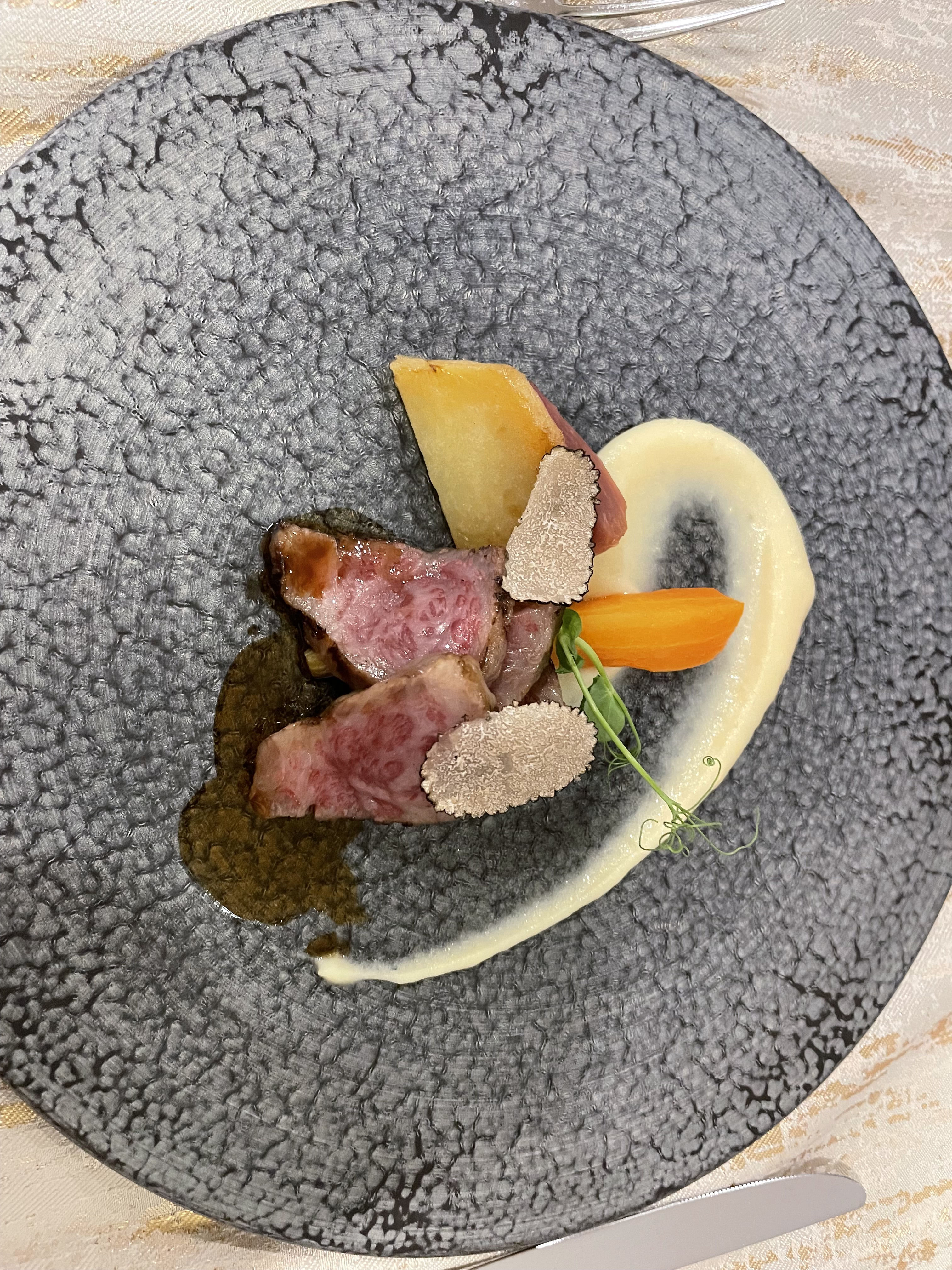 18 (アンウィット) Produced by Casa d' Angela