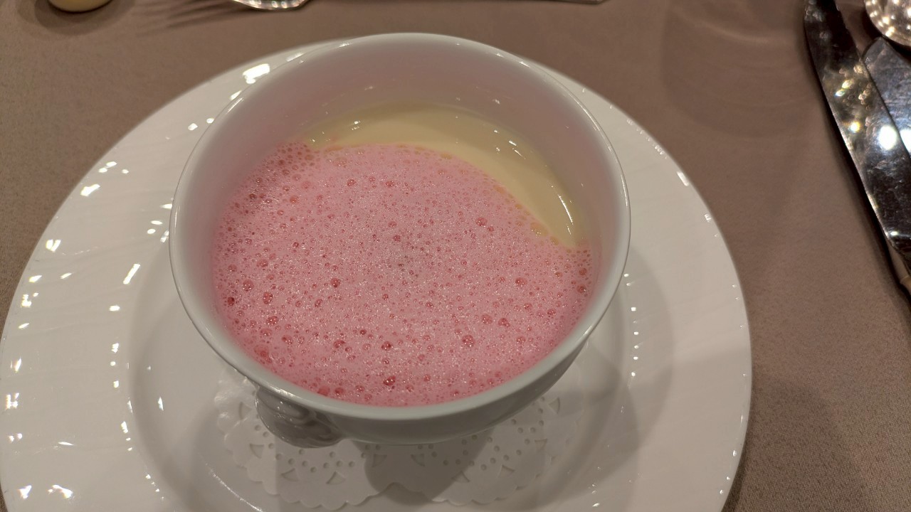 ザ ストリングス表参道