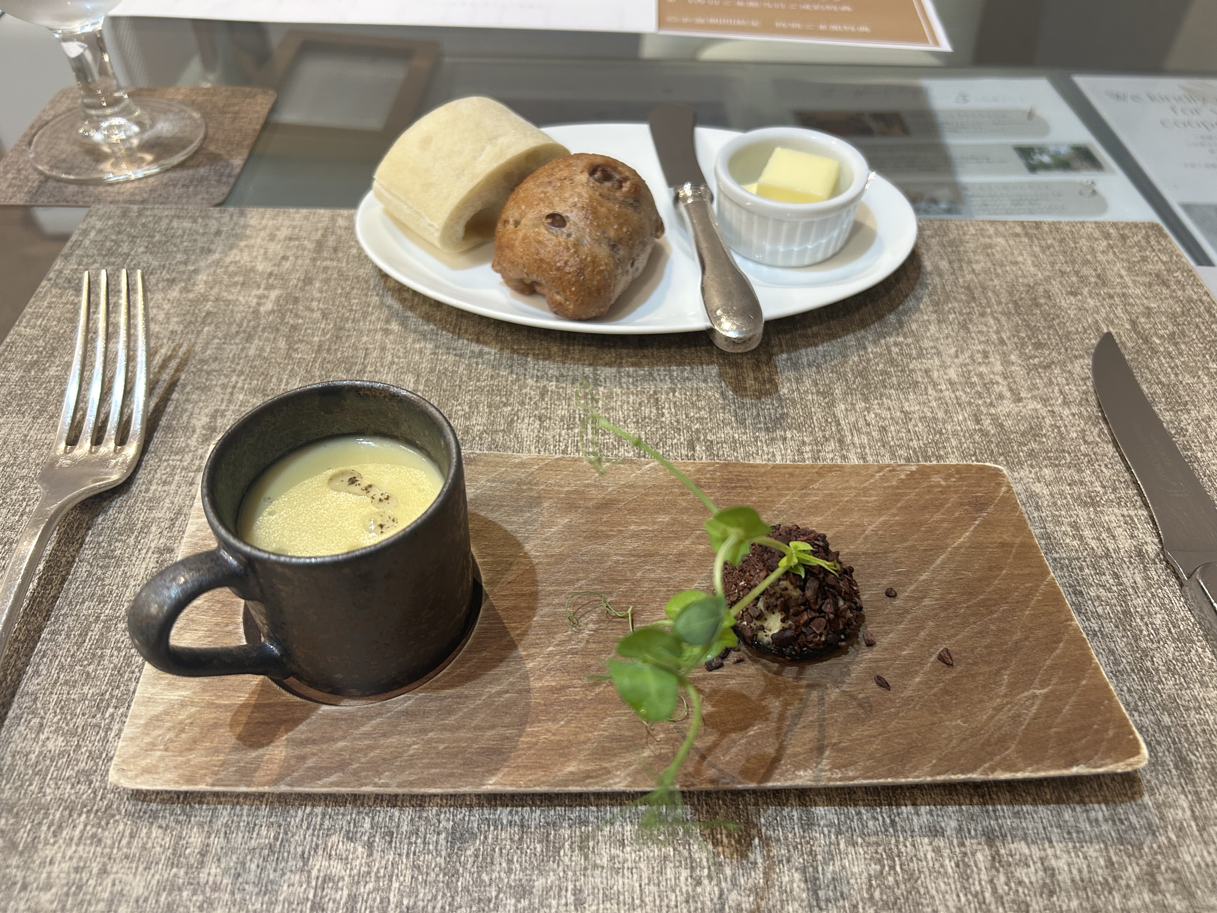 セント・ラファエロチャペル御堂筋