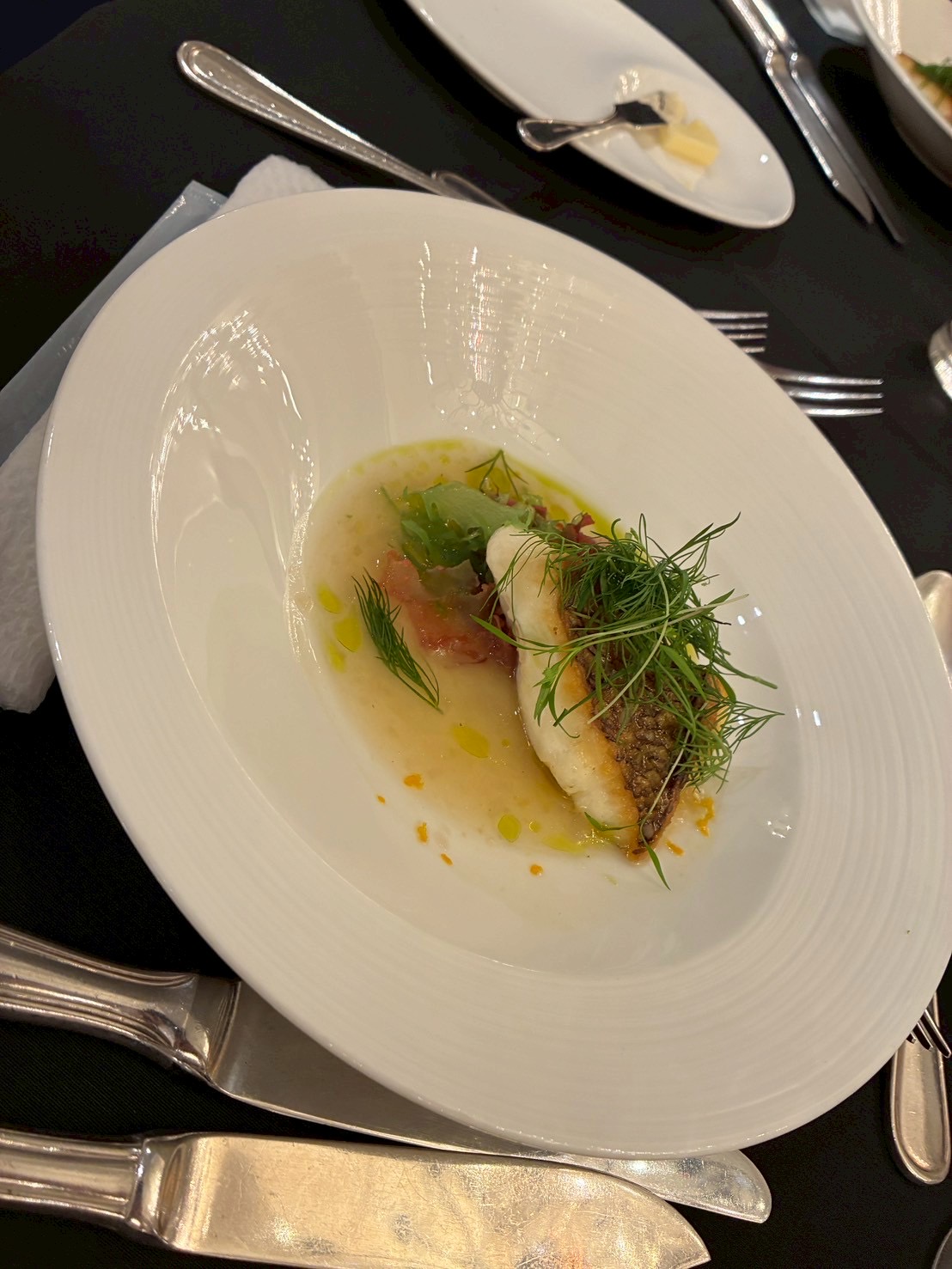 セント・ラファエロチャペル御堂筋