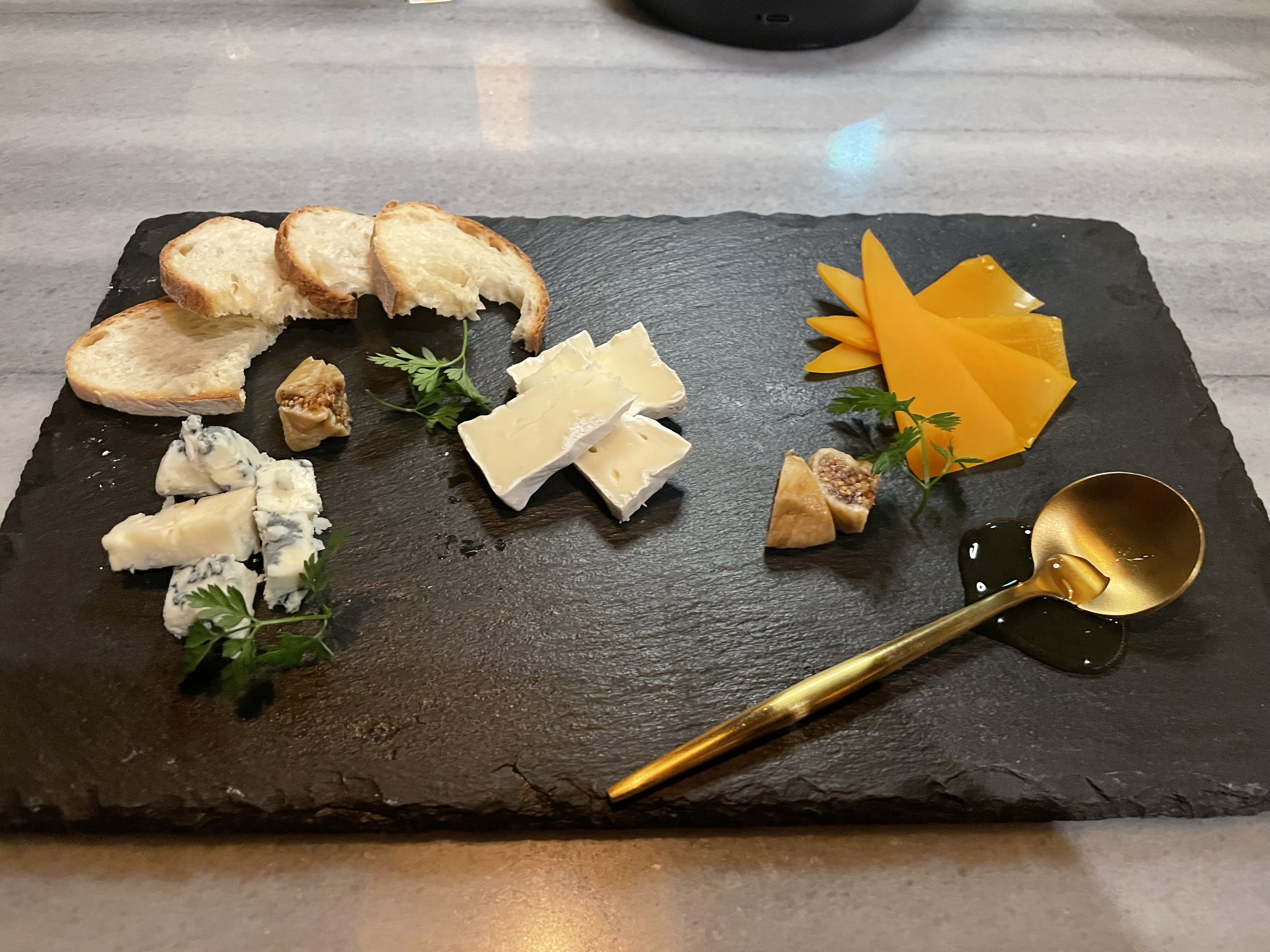 グリリアパージナ