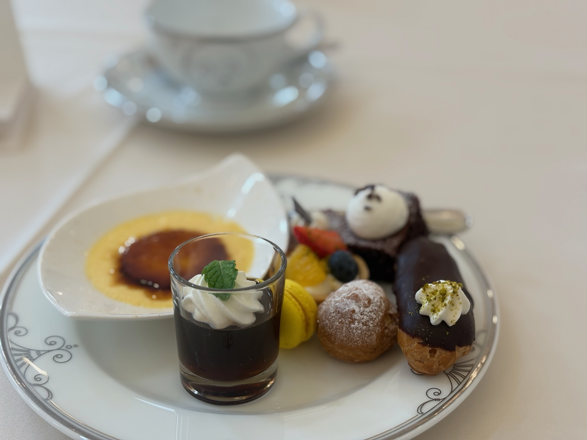 18 (アンウィット) Produced by Casa d' Angela