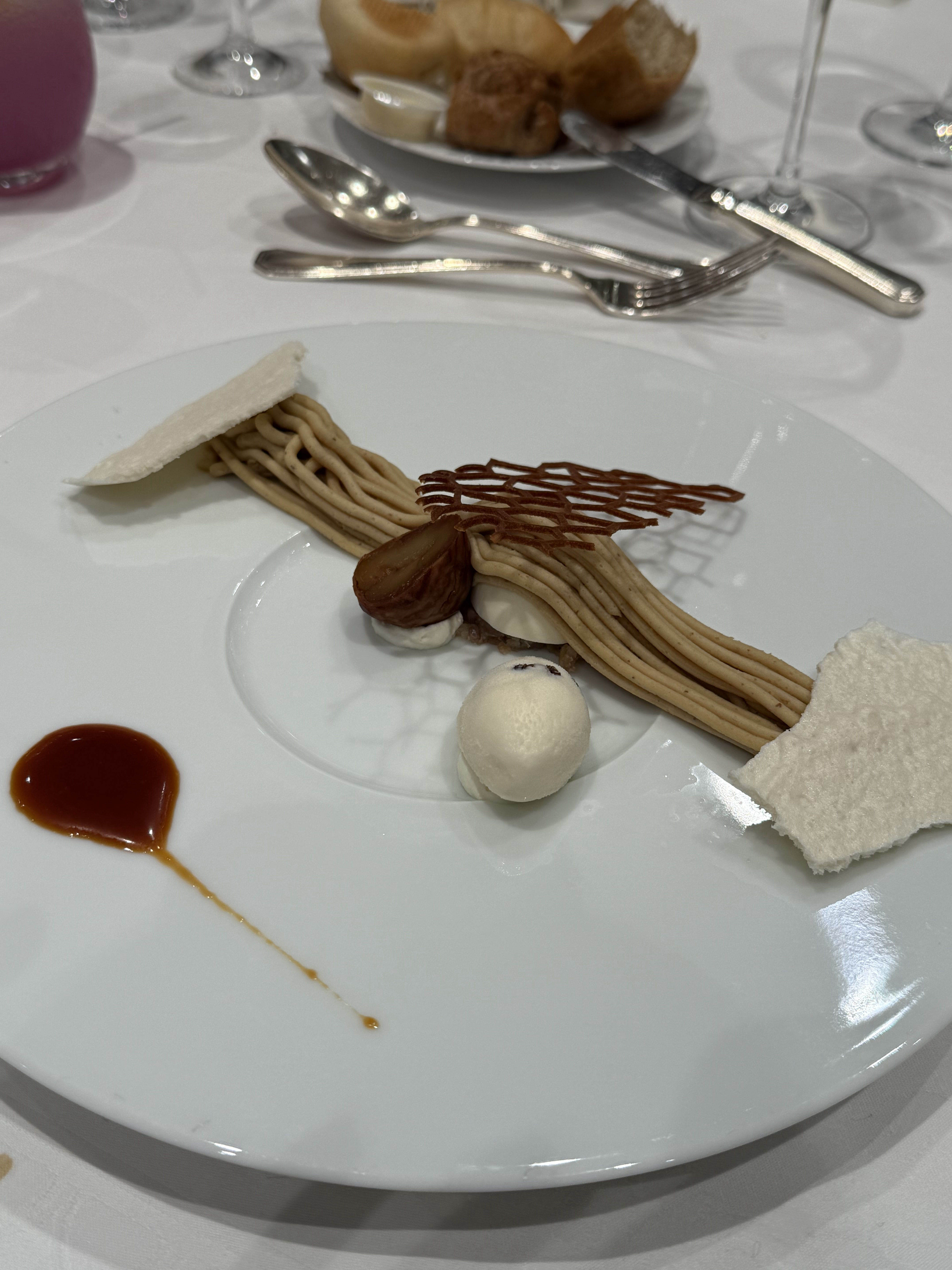 ザ ストリングス表参道