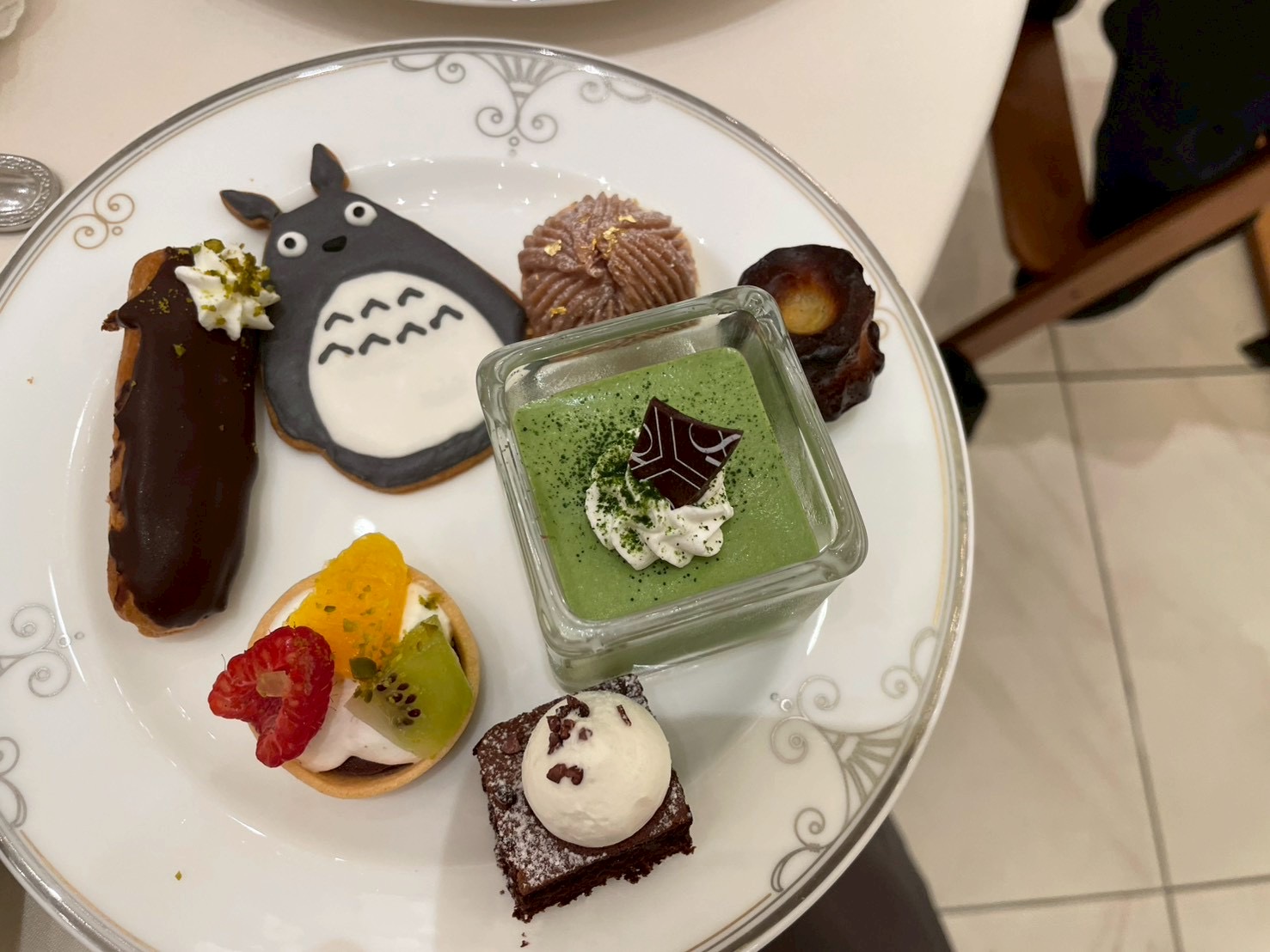 18 (アンウィット) Produced by Casa d' Angela