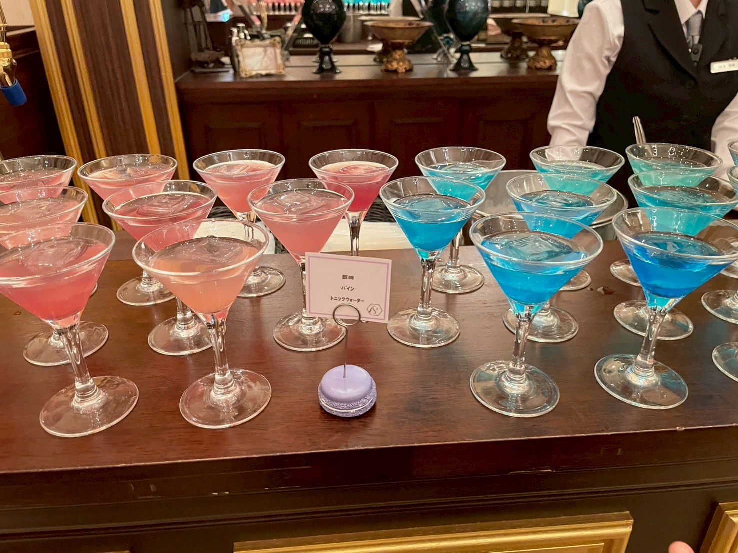 18 (アンウィット) Produced by Casa d' Angela