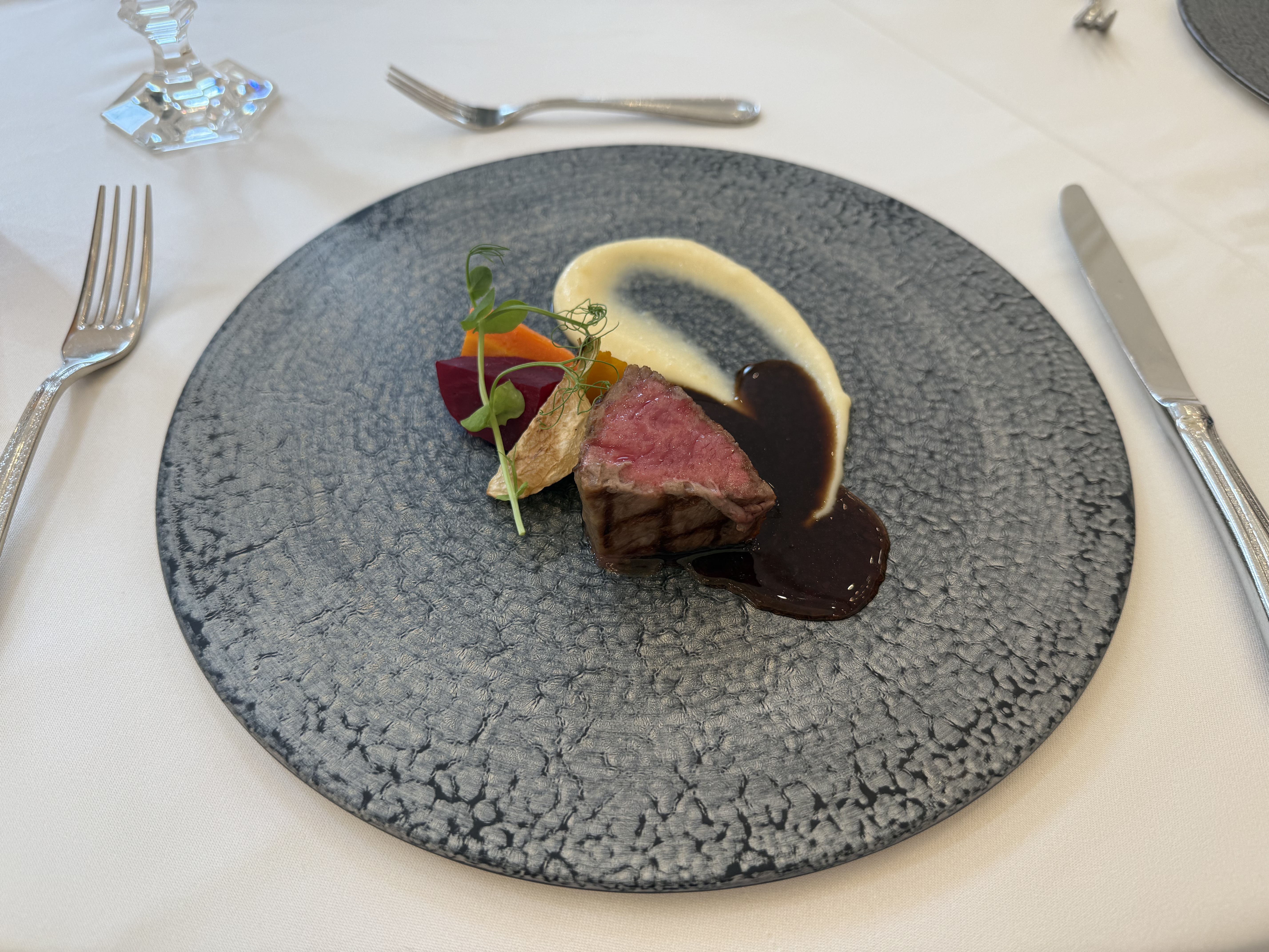 18 (アンウィット) Produced by Casa d' Angela