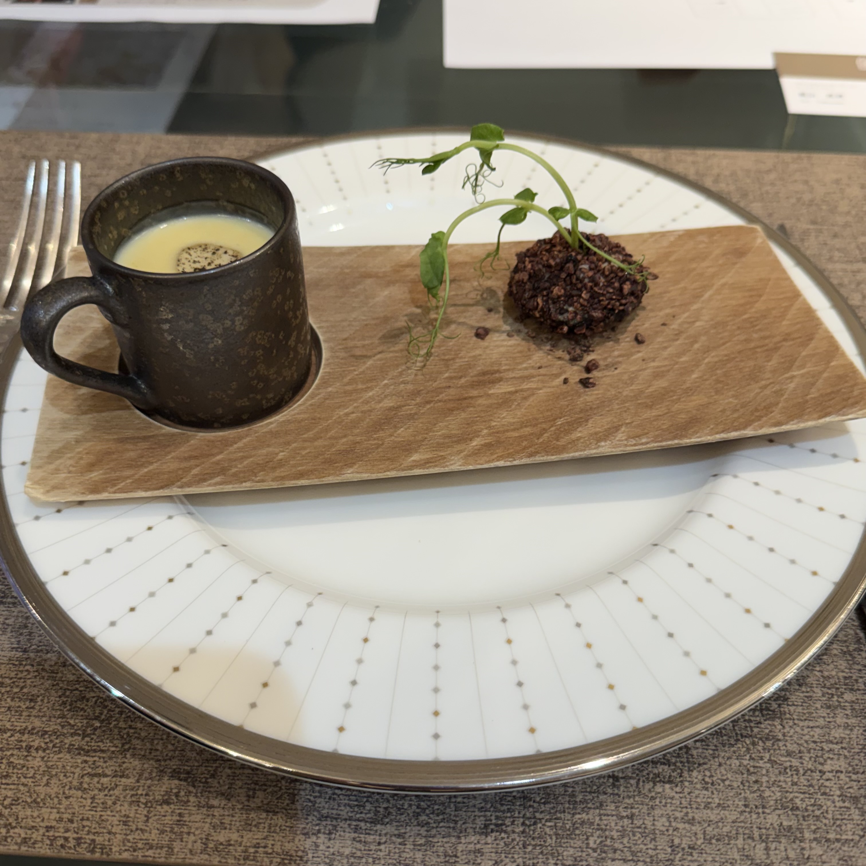 セント・ラファエロチャペル御堂筋