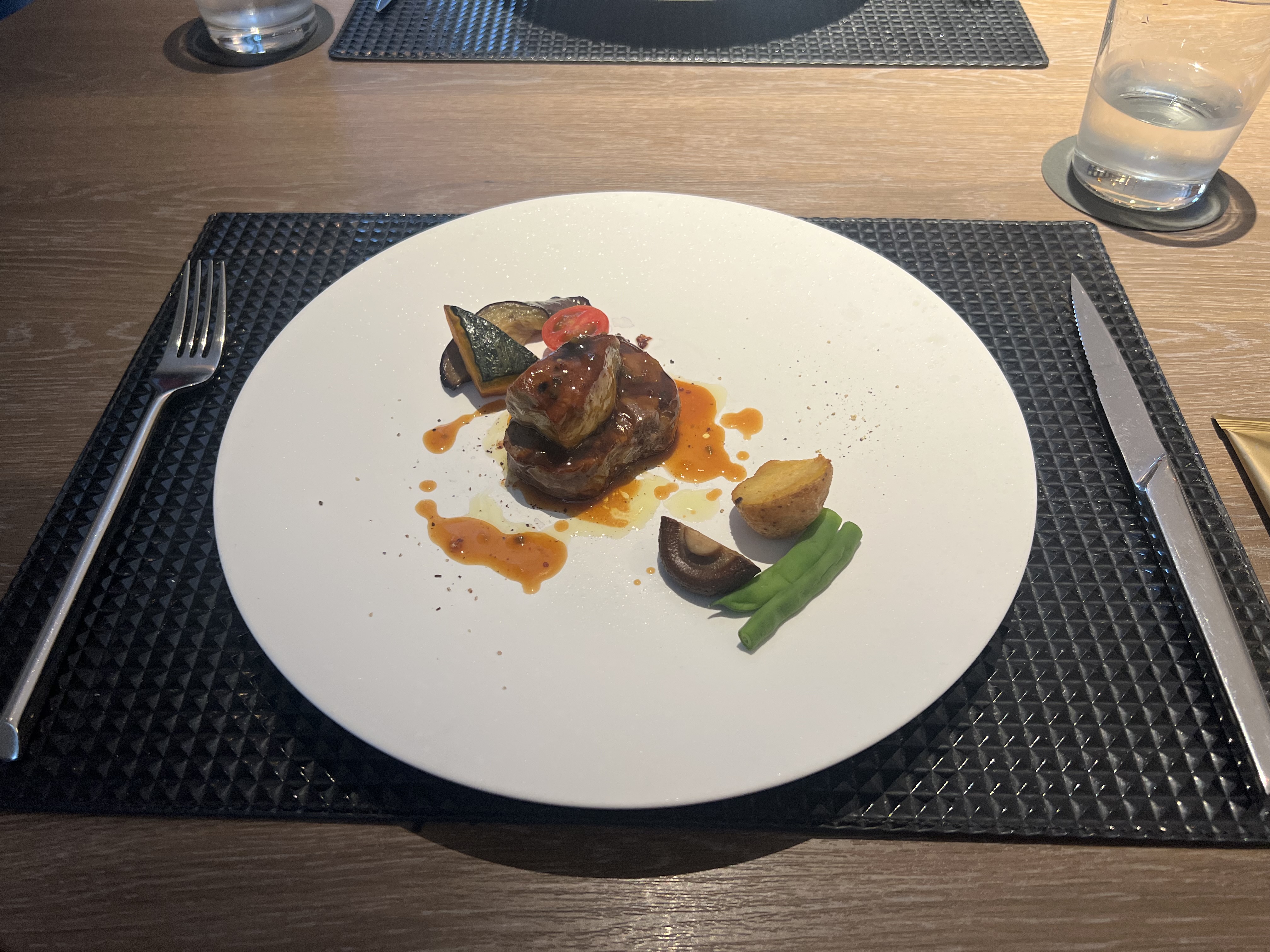 ザ ストリングス表参道