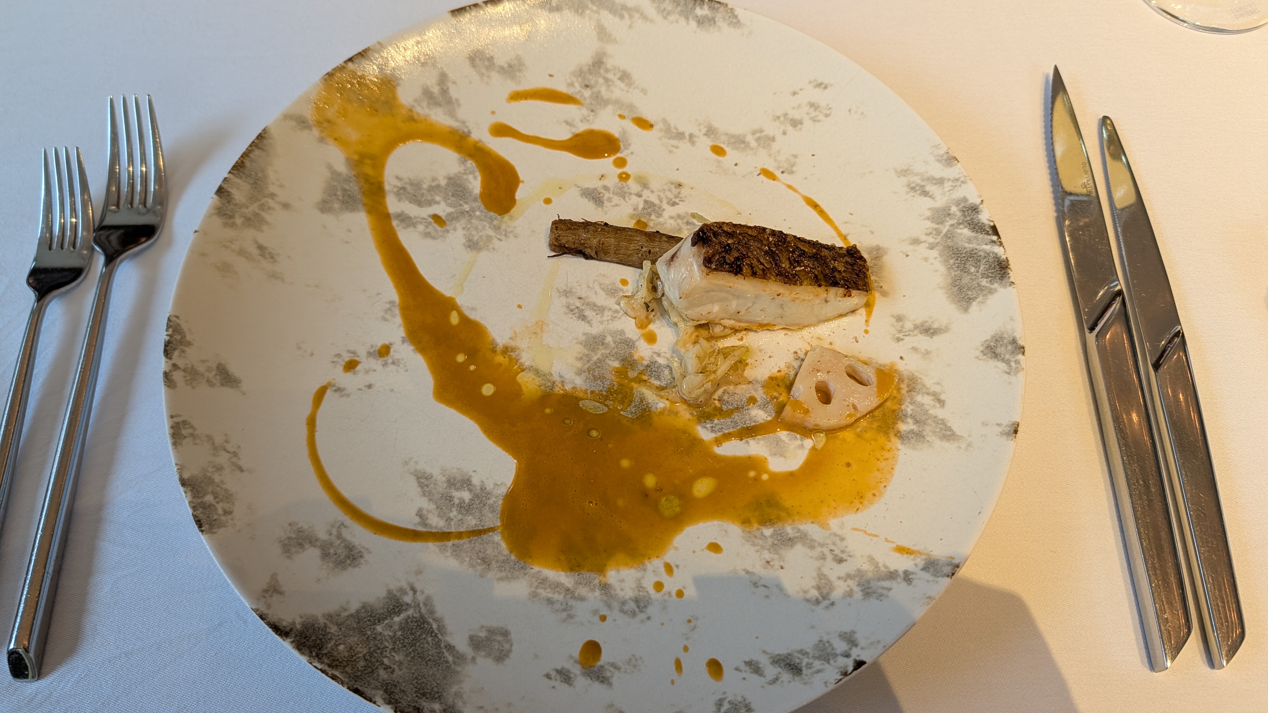 ザ ストリングス表参道