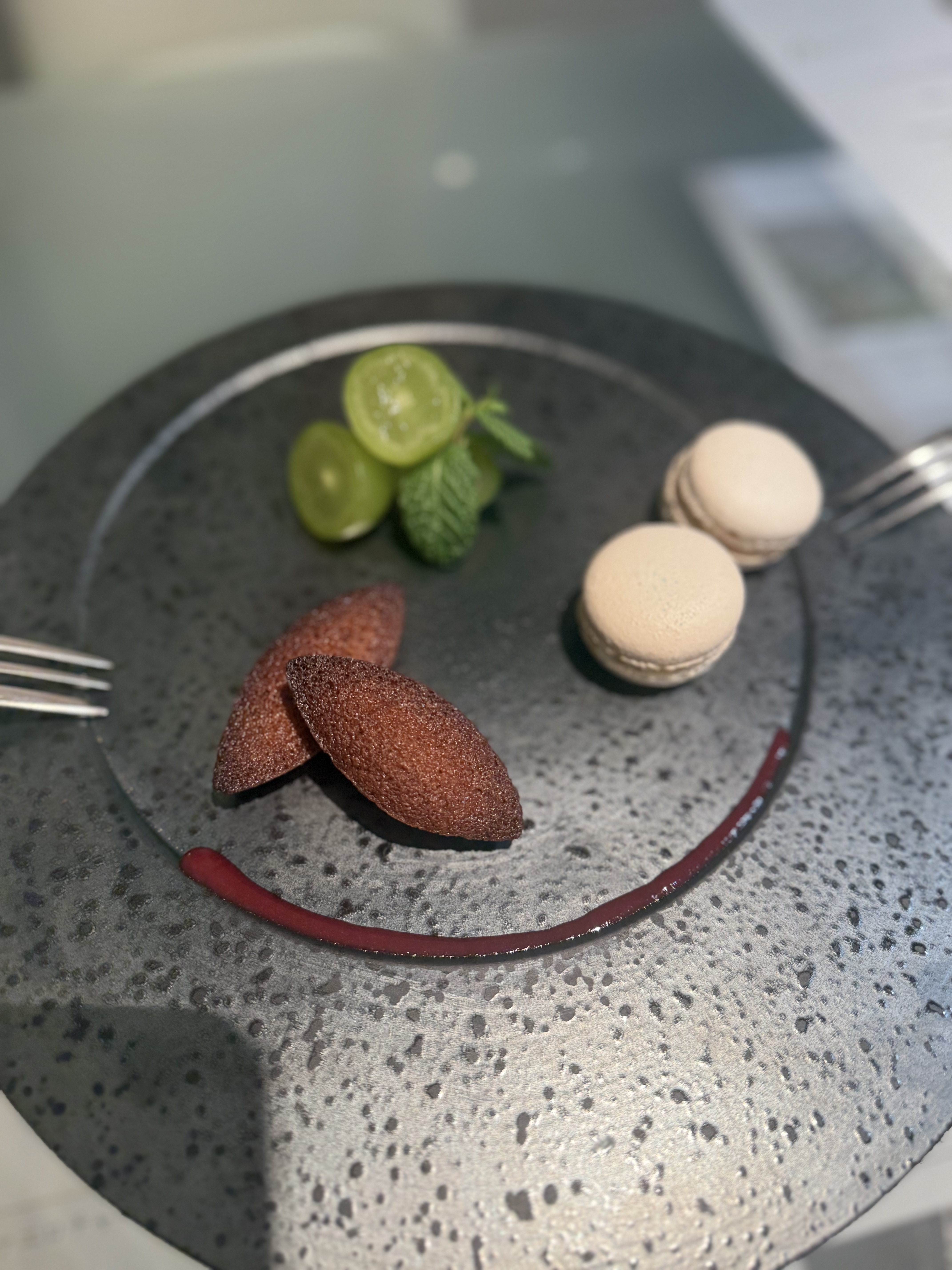 セント・ラファエロチャペル御堂筋