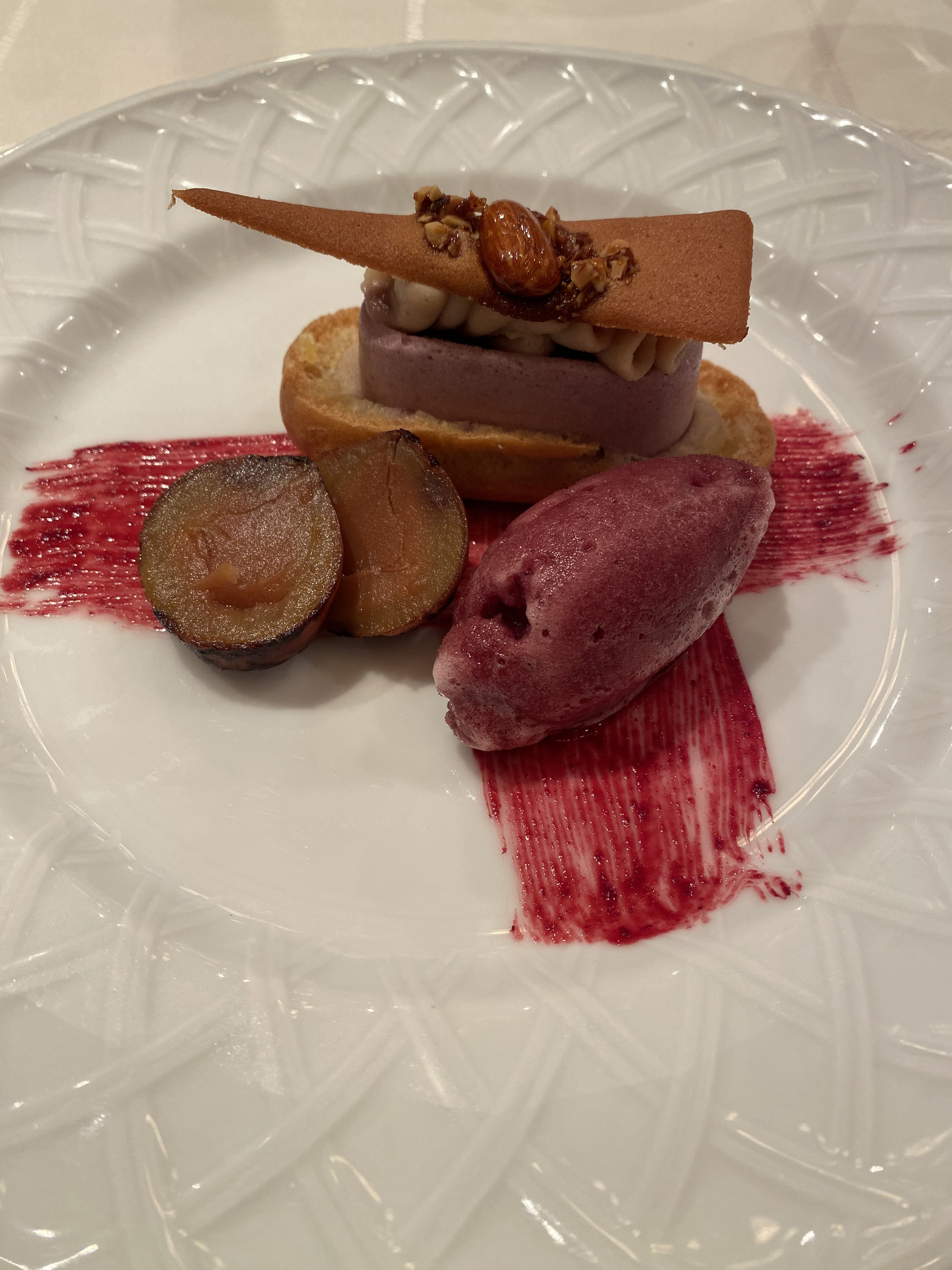 旧軽井沢礼拝堂 / 旧軽井沢 ホテル音羽ノ森