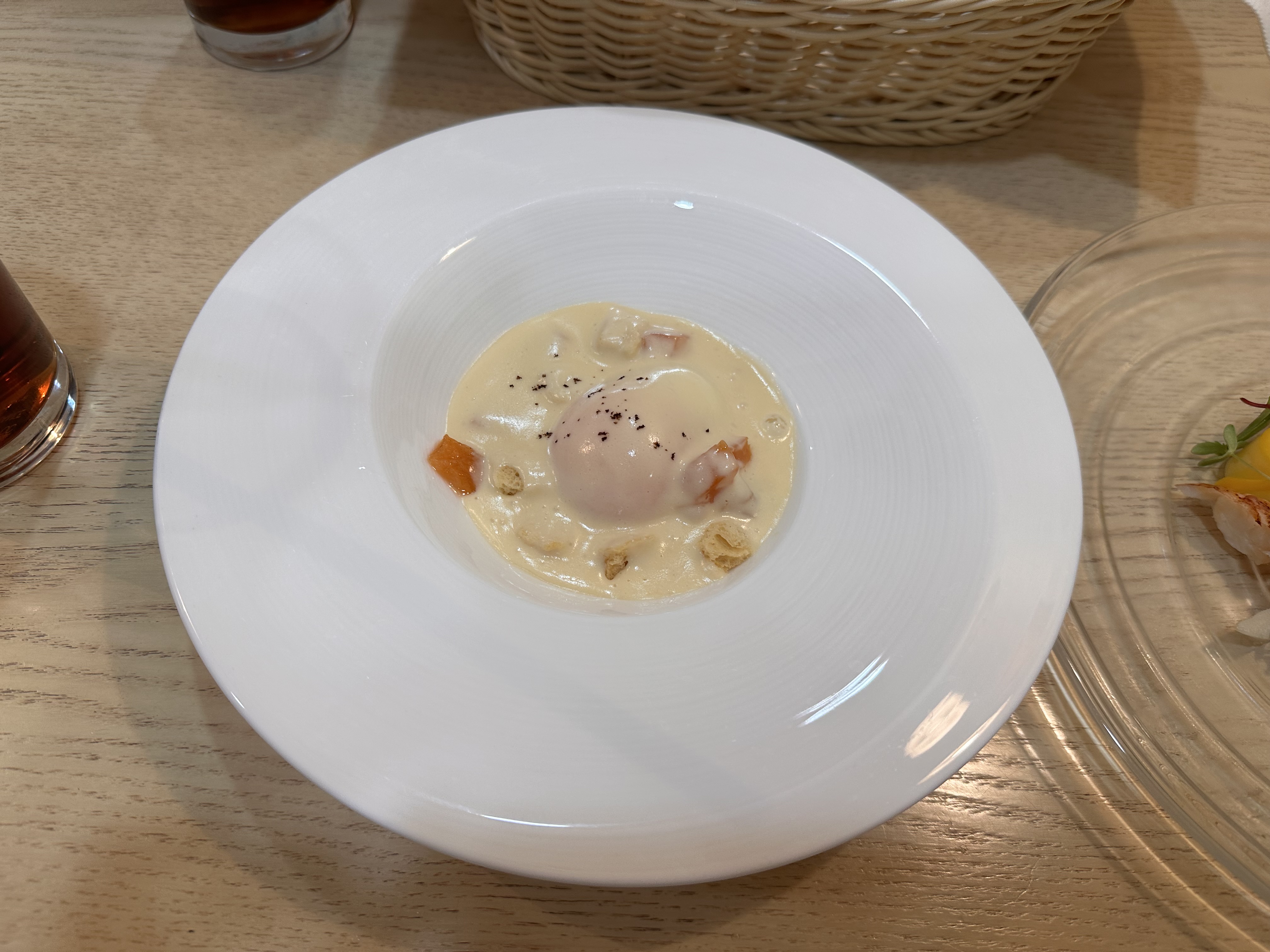 18 (アンウィット) Produced by Casa d' Angela