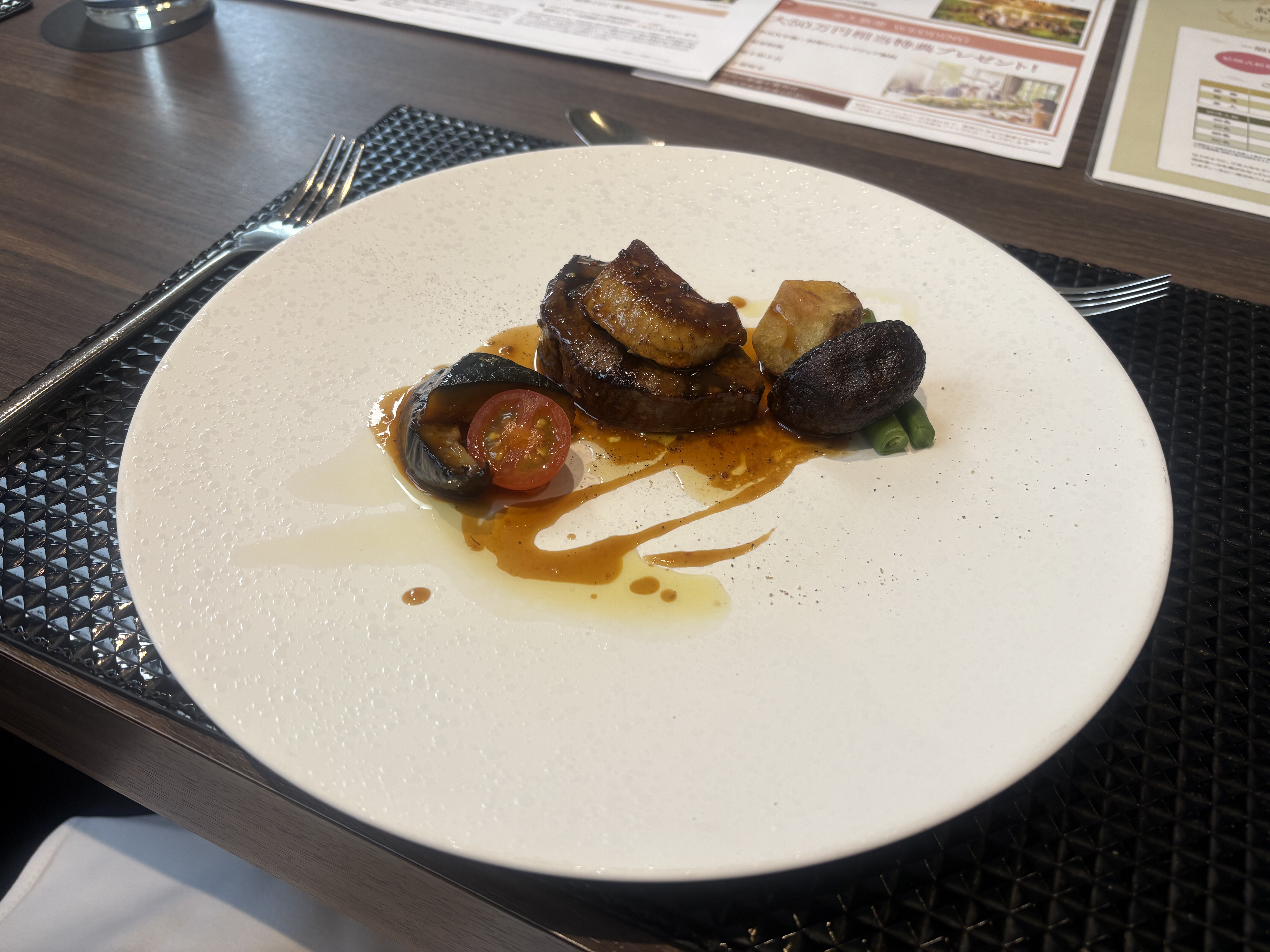 ザ ストリングス表参道