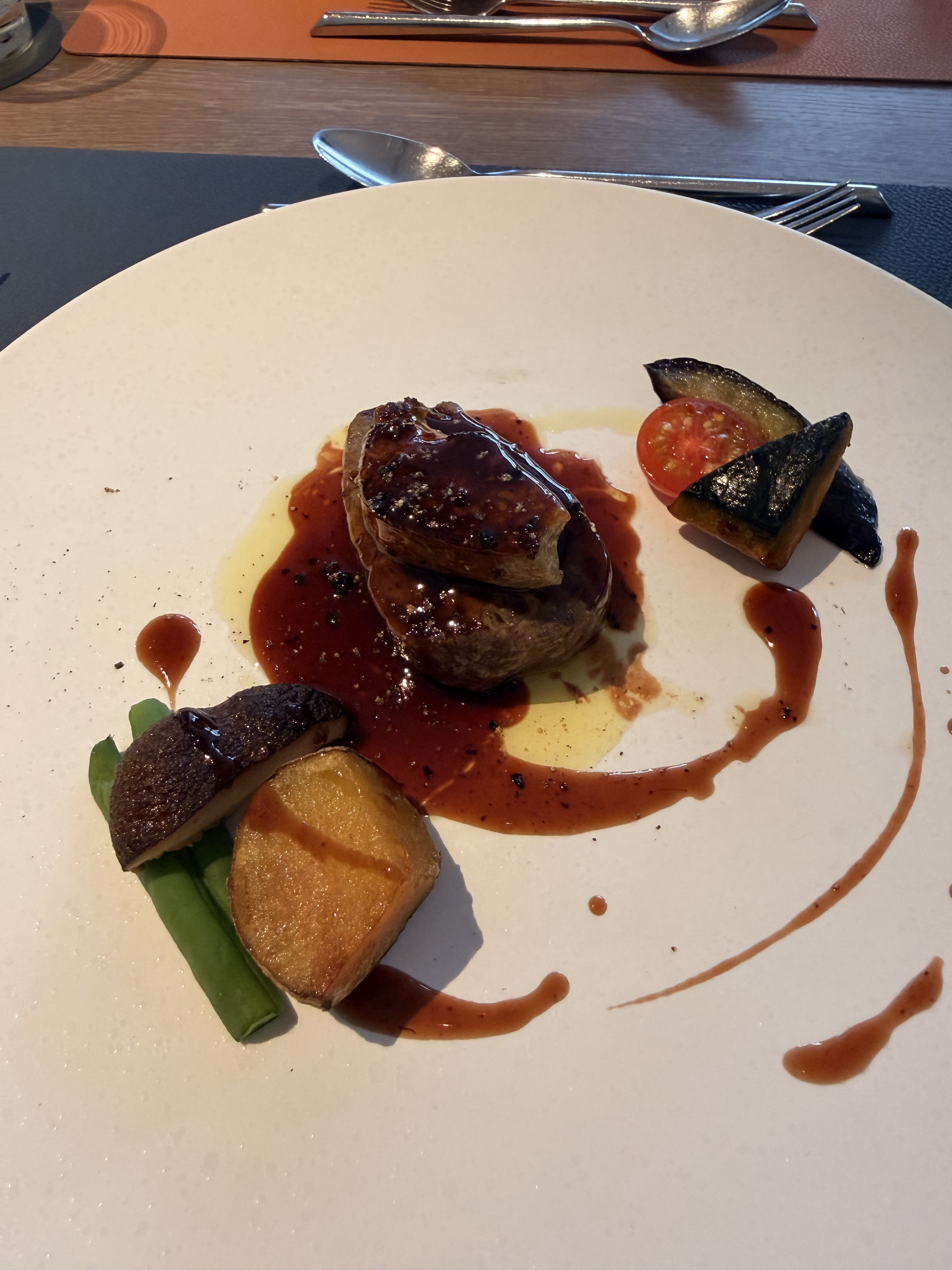 ザ ストリングス表参道