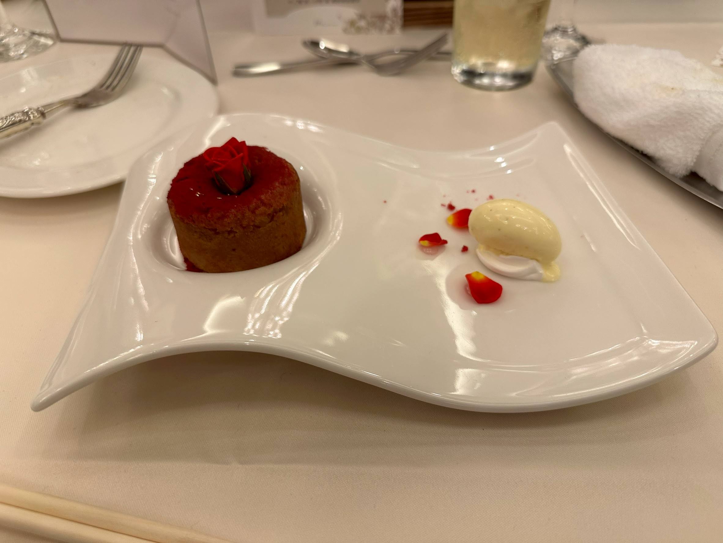 ART HOTEL NEW TAGAWA(アートホテル小倉 ニュータガワ)