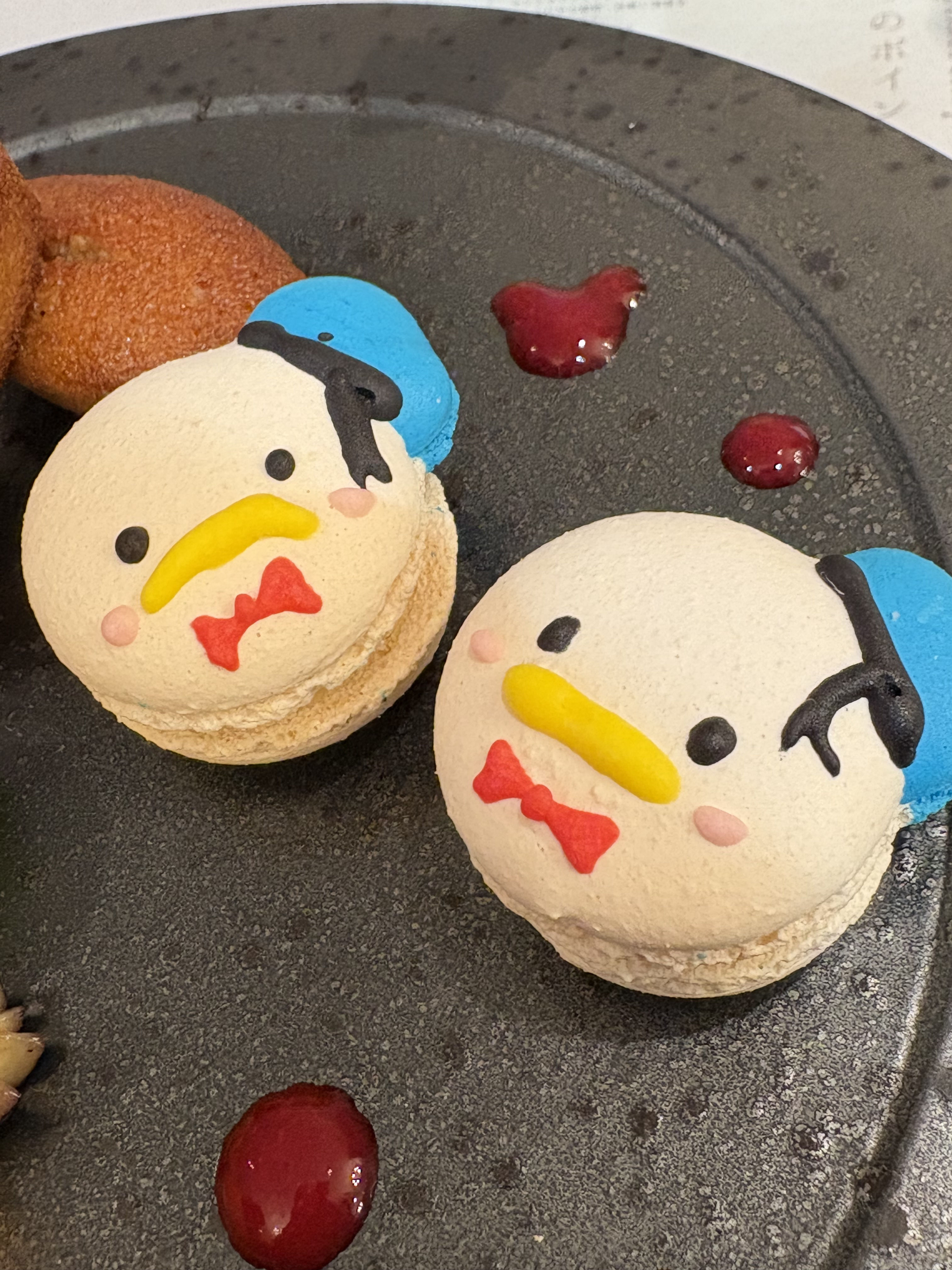 セント・ラファエロチャペル御堂筋