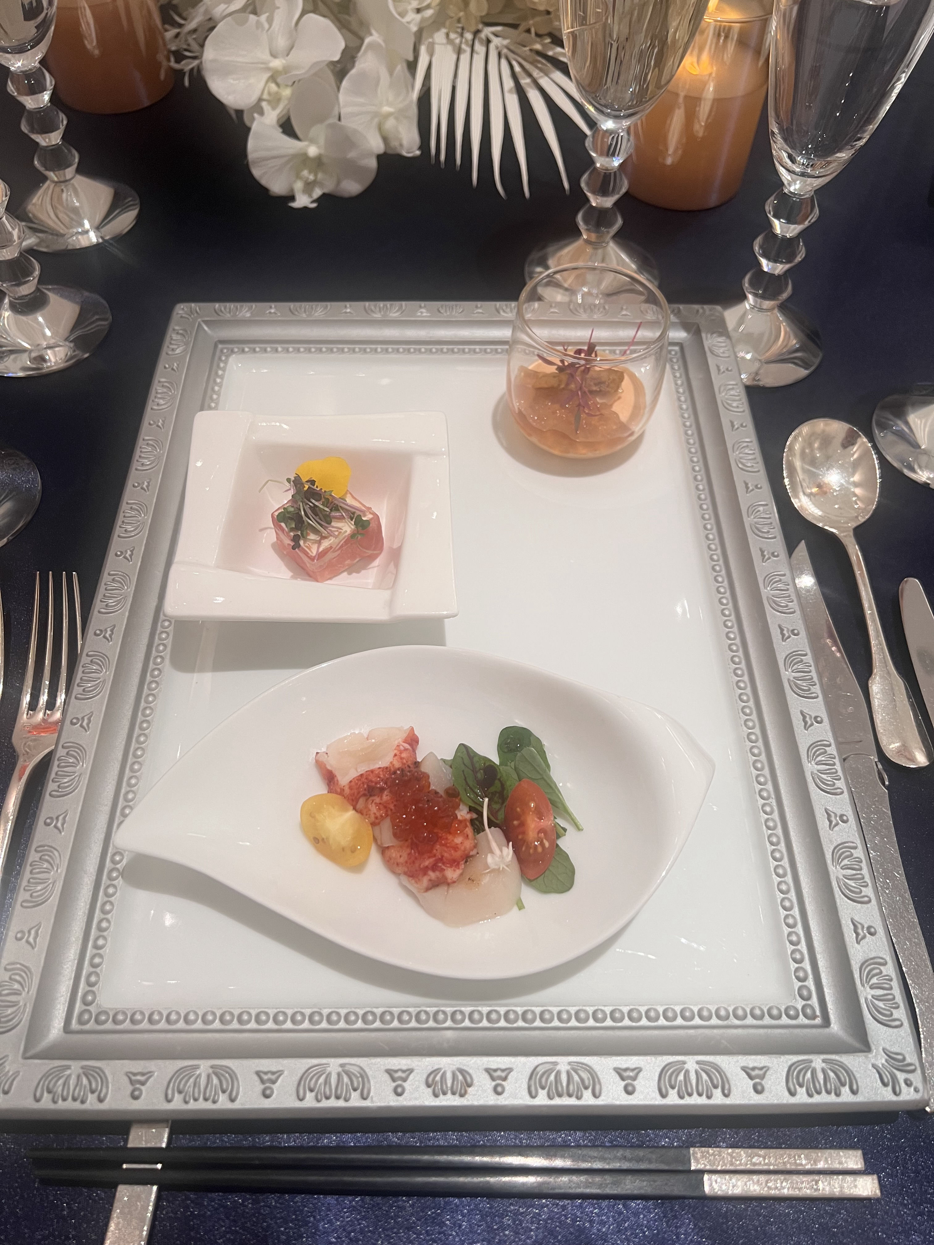 THE SUITE TOKYO by st.raphaelchapel(ザ スイート 東京)