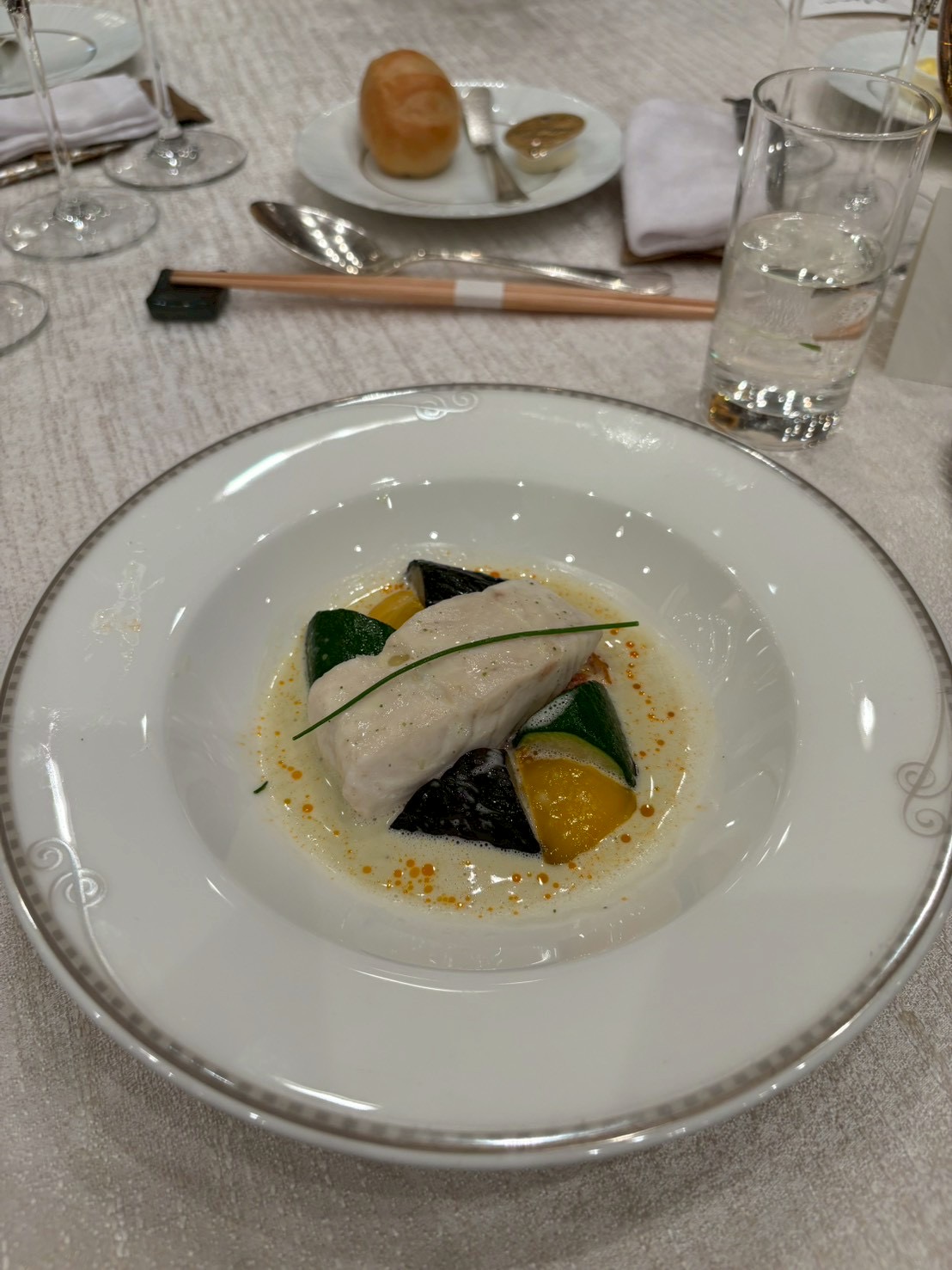 ザ ストリングス表参道