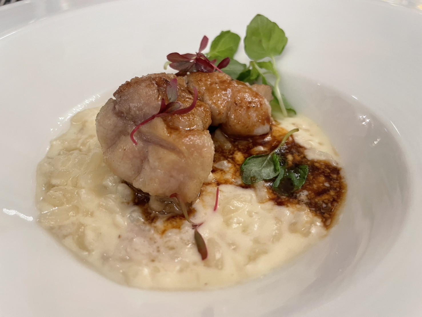 セント・ラファエロチャペル御堂筋