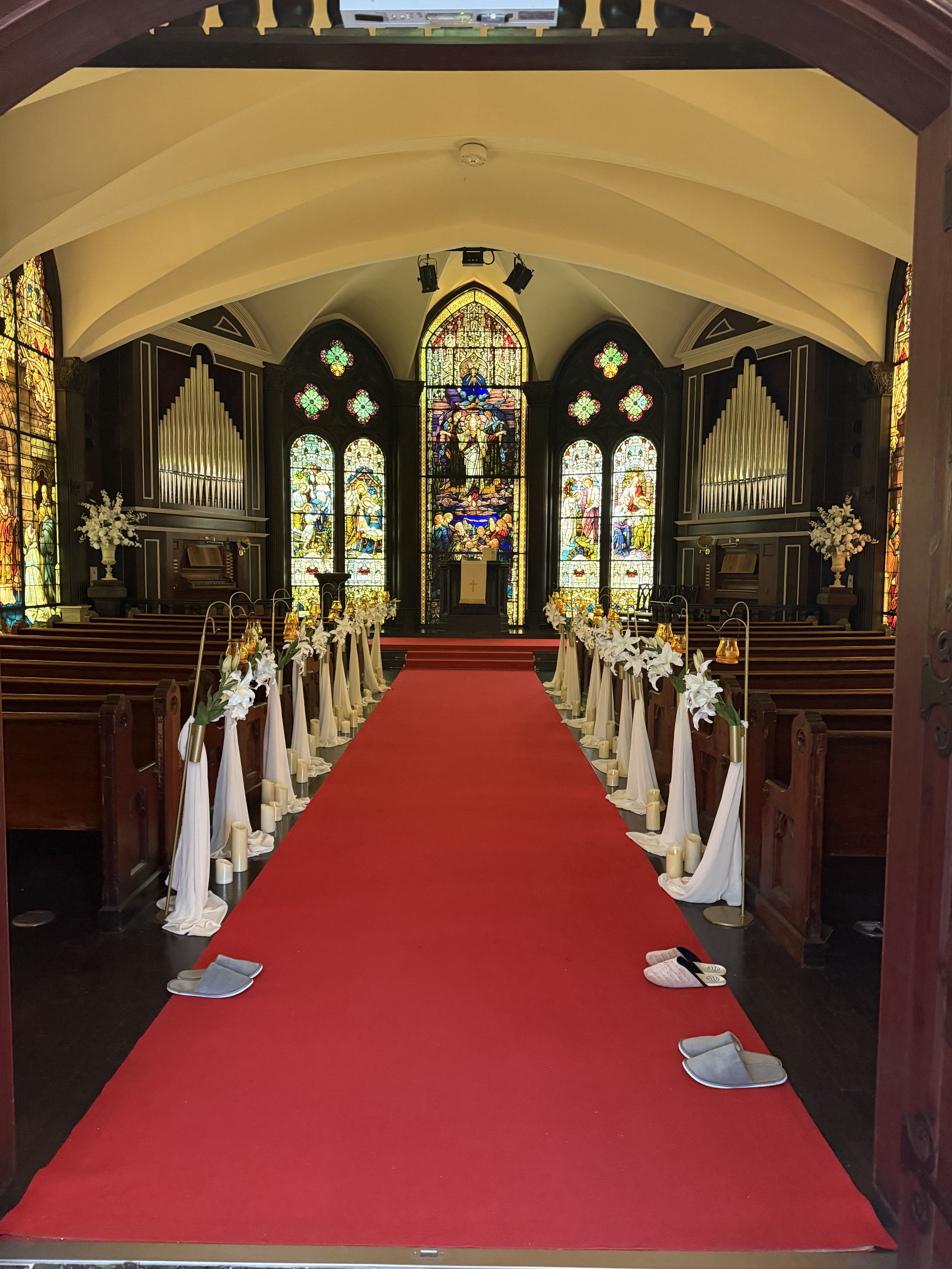 セント・ラファエロチャペル御堂筋