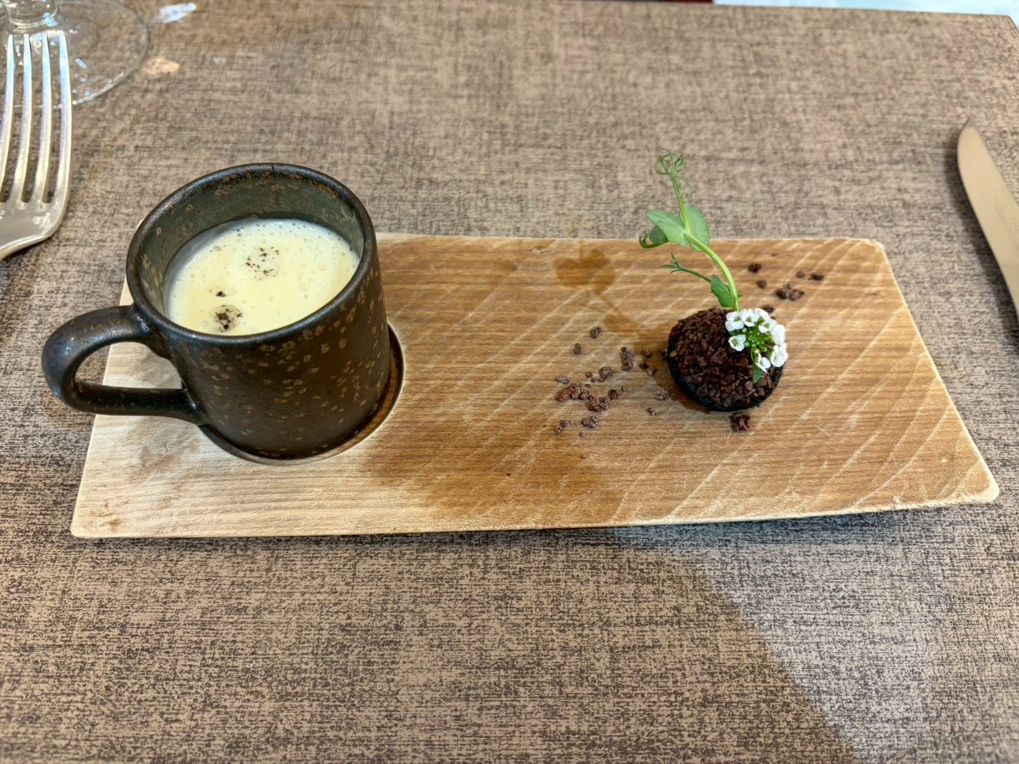 セント・ラファエロチャペル御堂筋