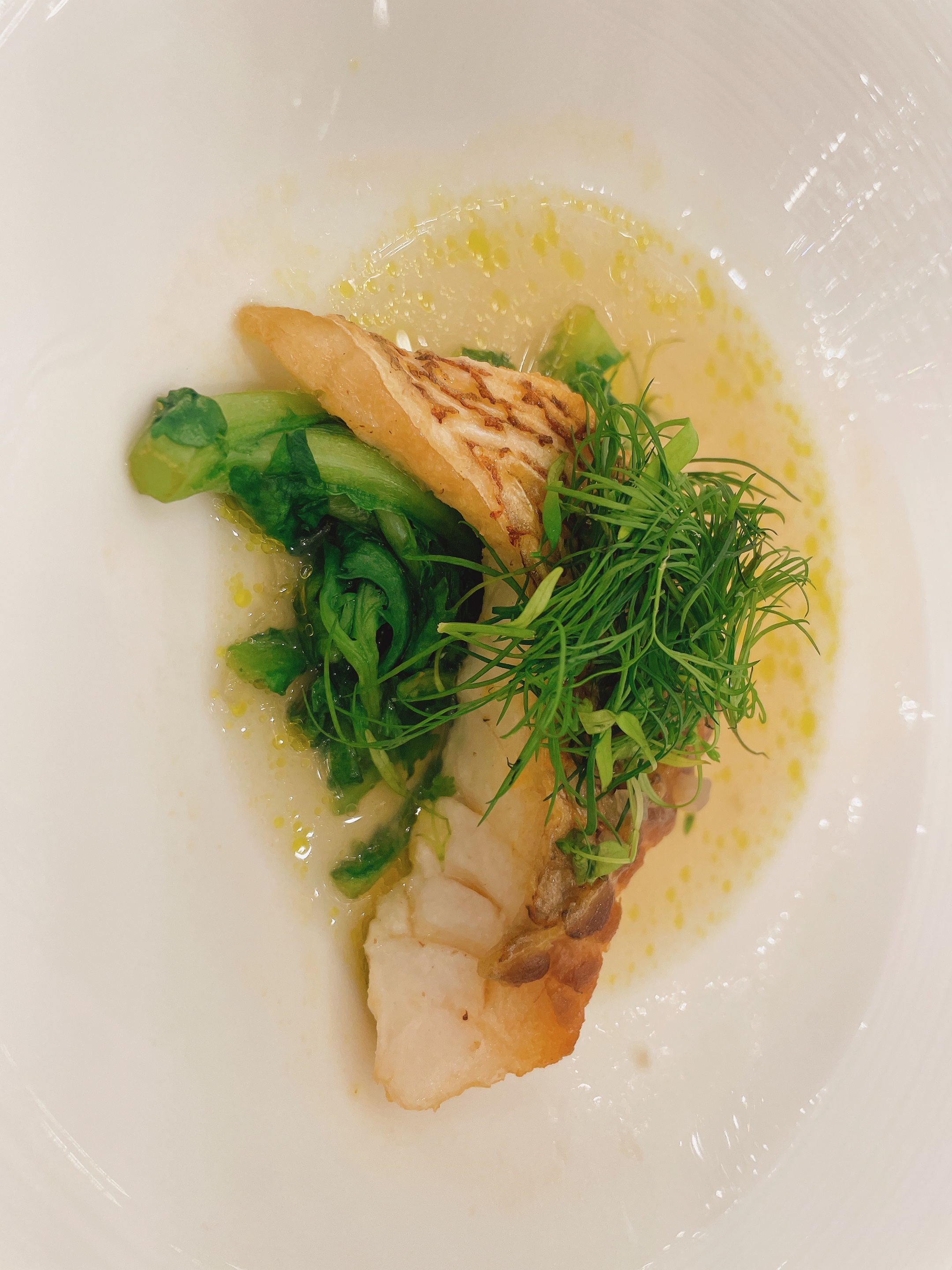 セント・ラファエロチャペル御堂筋