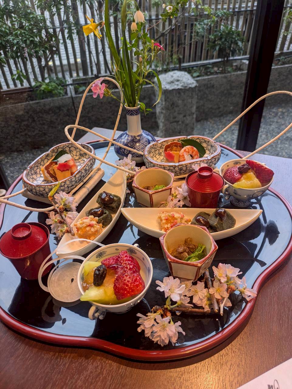 The KIKUSUIRO narapark(菊水楼)