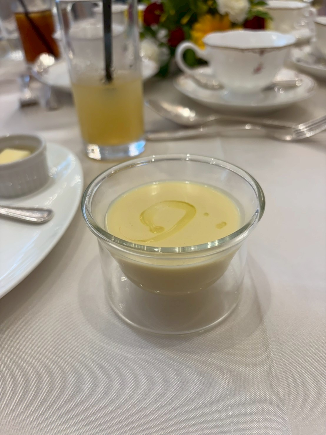 セント・ラファエロチャペル御堂筋