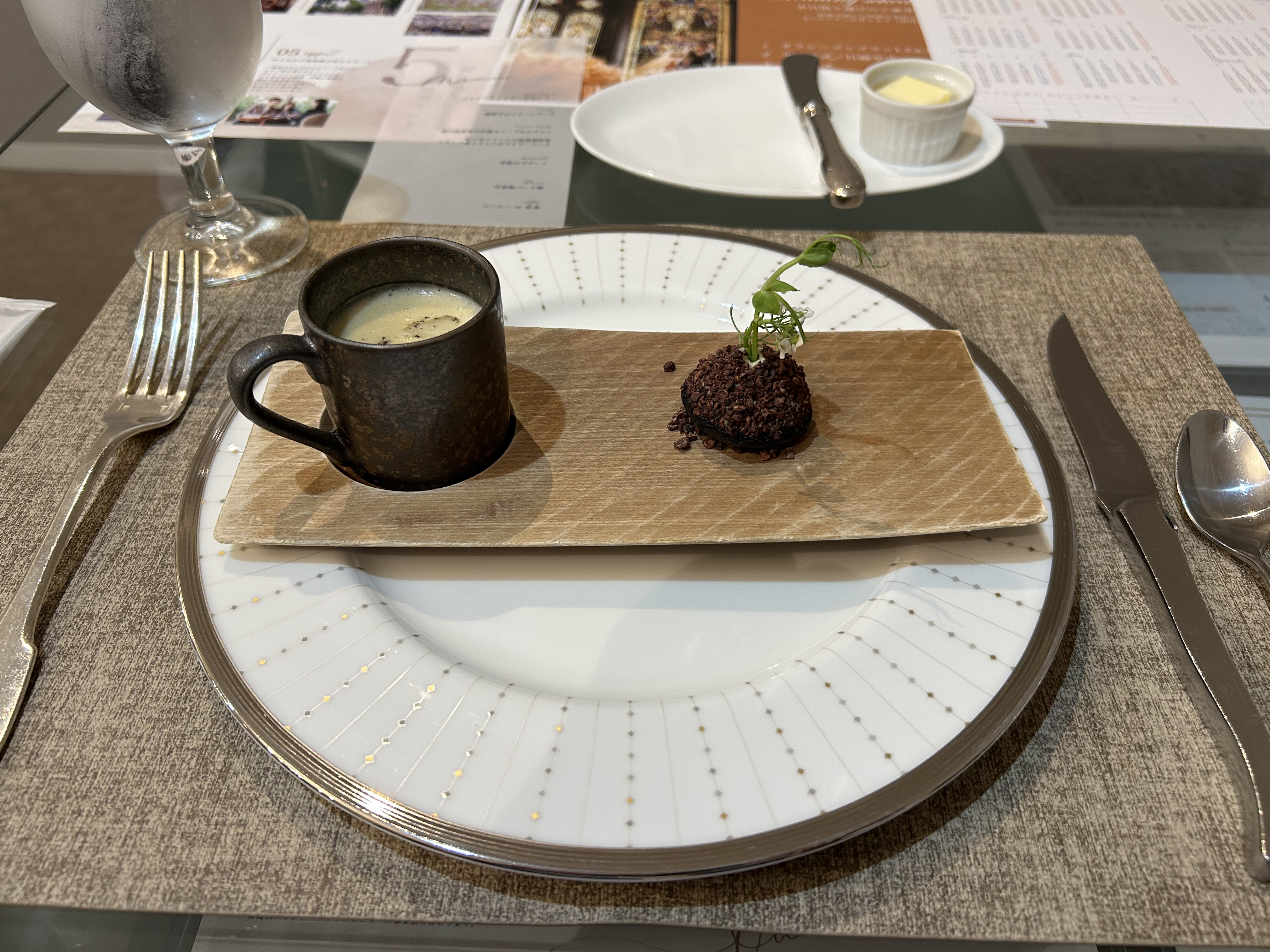 セント・ラファエロチャペル御堂筋