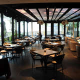 バーの挙式スペース