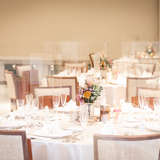 テーブル装花も可愛らしくしてもらいました