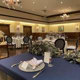 壁にプロジェクションマッピングされます