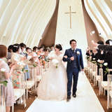 白い薔薇をテーマとしたチャペル