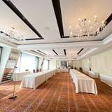 披露宴会場①全体