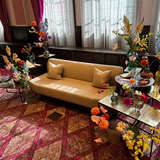 メインはソファにしました！