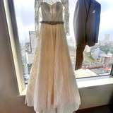 衣装をたてかけて