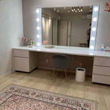 支度部屋はお姫様気分を味わえそうです。