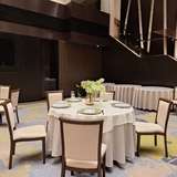 披露宴会場テーブル