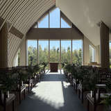 大きな窓から太陽光が差し込みます