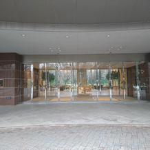 フォレストイン昭和館の美しいエントランス