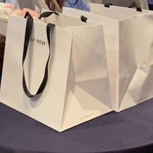 式場と会場使用装花をゲストにプレゼント