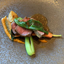 お肉が柔らかく人参ソースも美味しかった