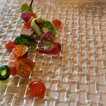 前菜はサーモンがおいしかったです。