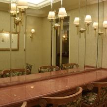 会場専用お手洗い内メイクルーム