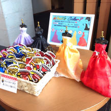 ドレス当てクイズ