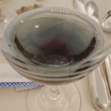 乾杯酒・夜空色のカクテルに星