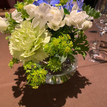 ゲストテーブルのお花