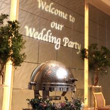 お腹の子の性別発表をケーキで