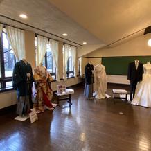 提携先展示ドレス